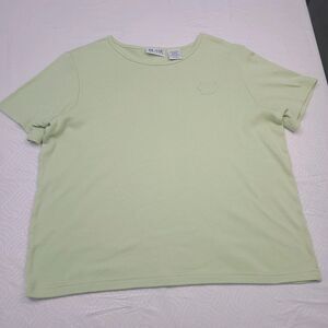 Blair medium size 60% cotton, 40% polyester garment. Green Color